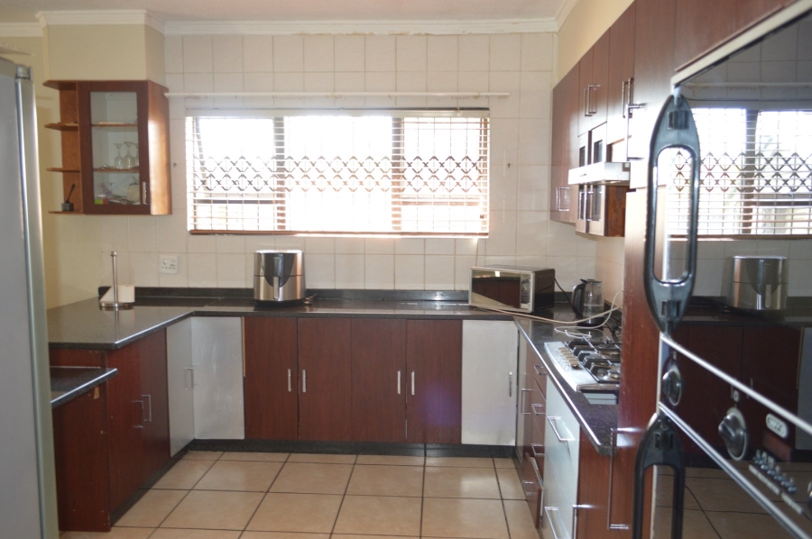 5 Bedroom Property for Sale in Doringkruin North West